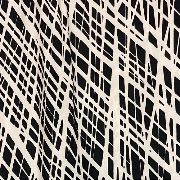 PerSeption Women Top 3X White Abstract Striped Long Sleeve V Neck Stretch P17 - Picture 2 of 7